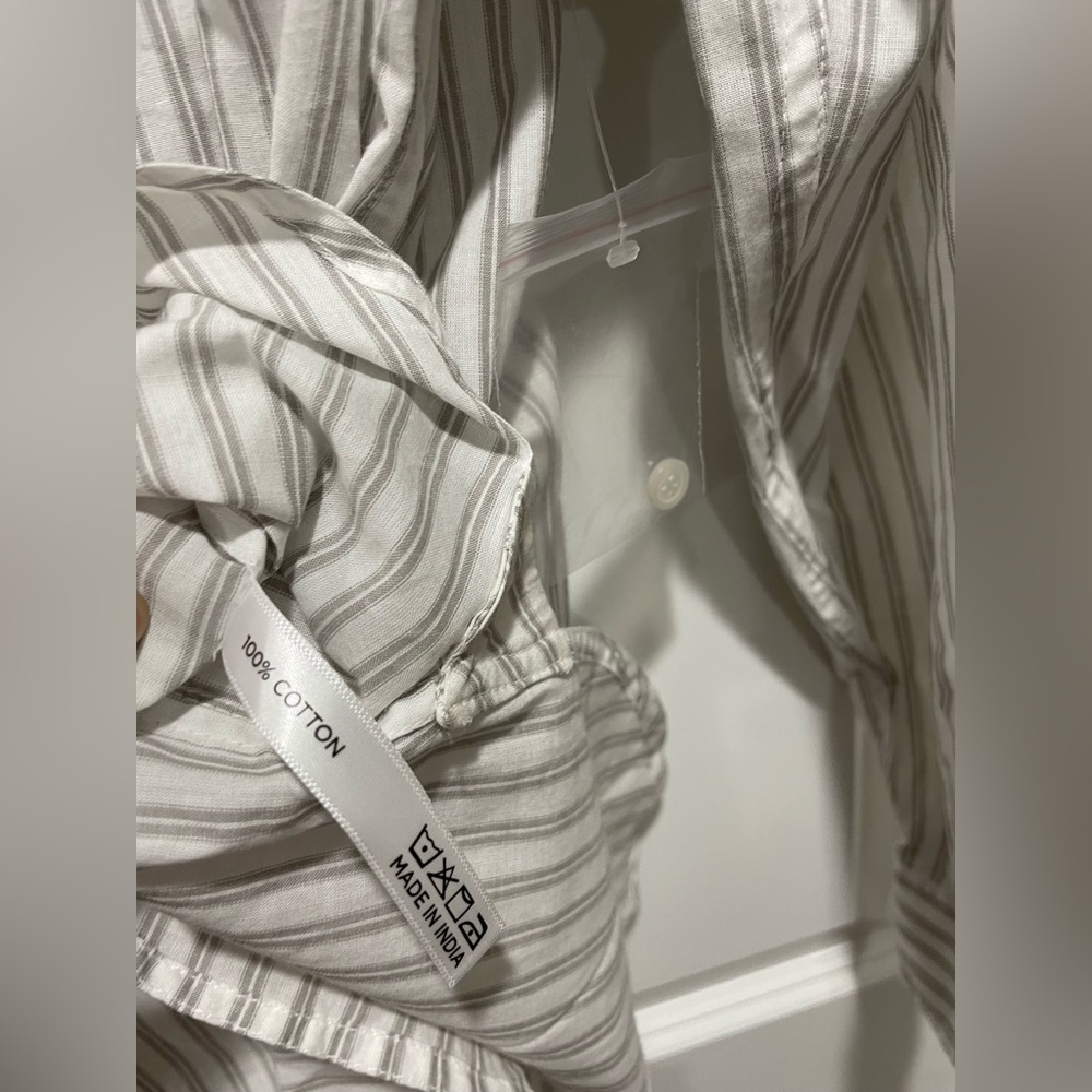 Tuckernuck Grey and White Stripe Wexler Cotton Button Down Size Small - Picture 9 of 9
